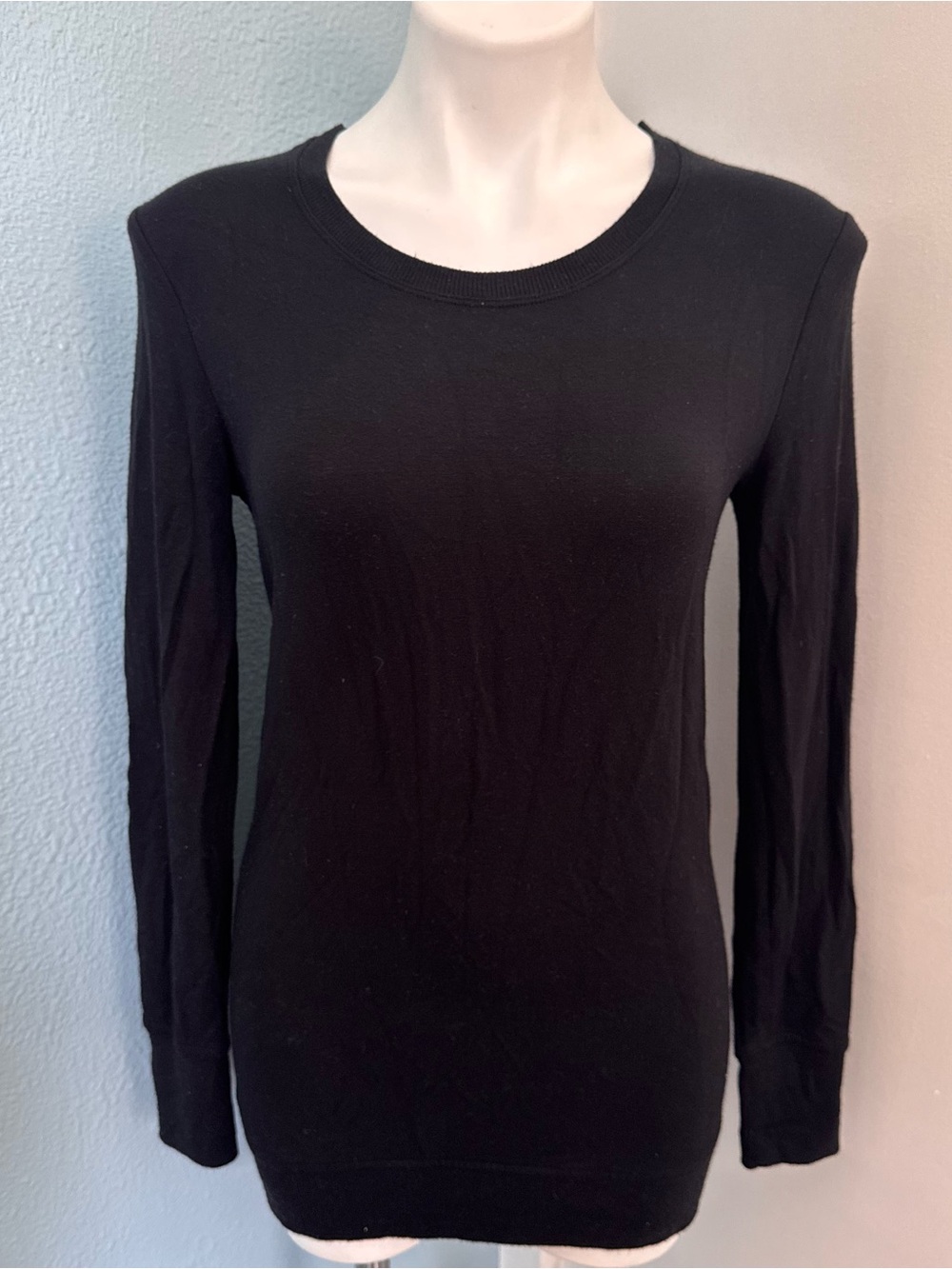 Athleta Women's Open Back Top Long Sleeve Black Size XXS Cutout Workout Athletic